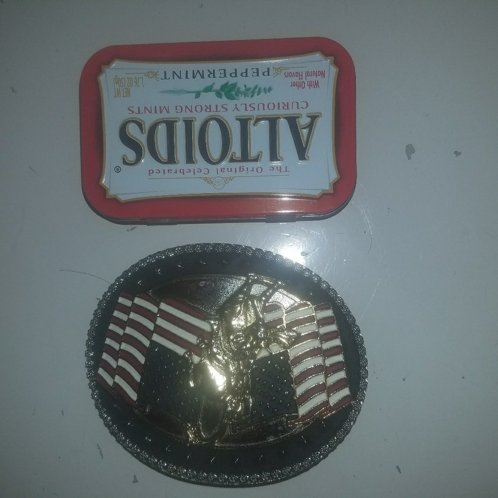 Belt buckle